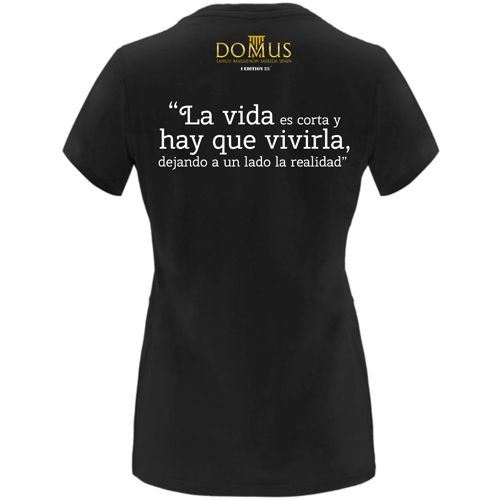 "La vida es corta y hay que vivirla dejando a un lado la realidad"
