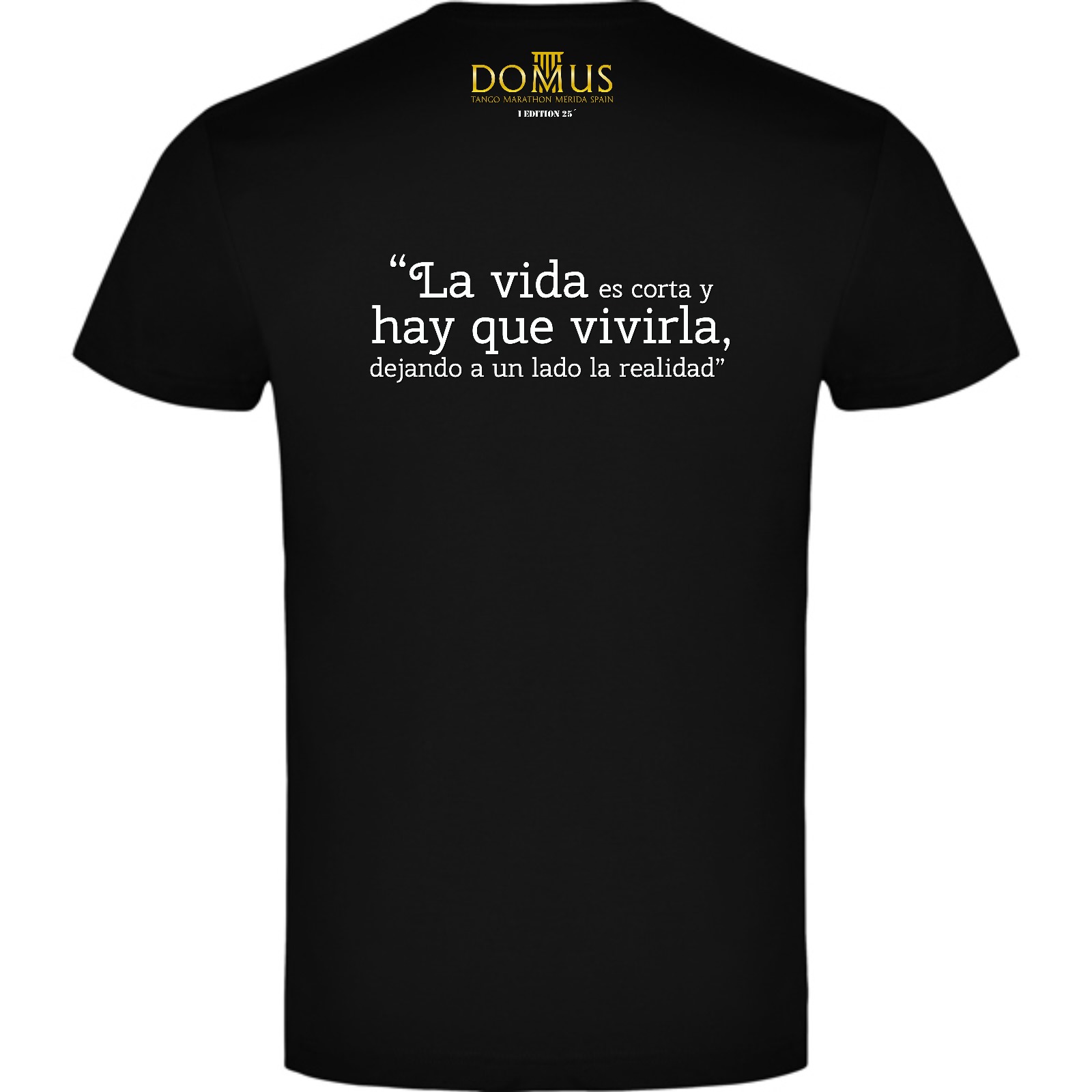 "La vida es corta y hay que vivirla dejando a un lado la realidad"